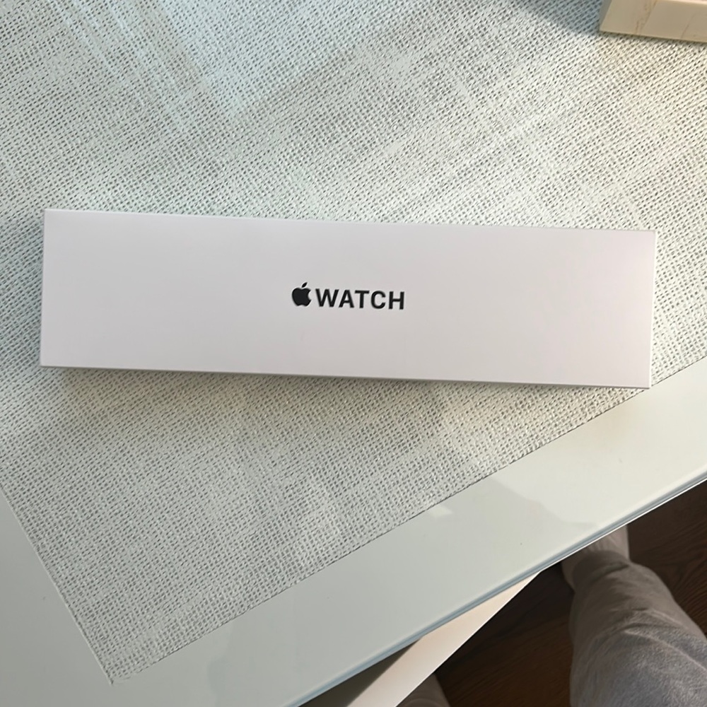 BRAND NEW IN BOX NEVER WORN APPLE WATCH SE 44 MM WITH CELLULAR